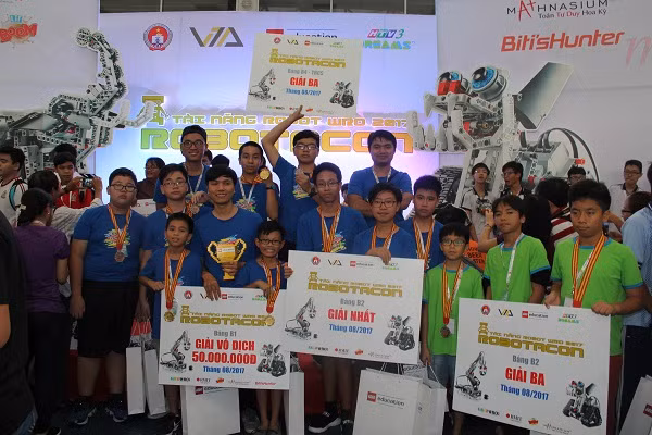 Robotics được biết đến là nền tảng tuyệt vời cho việc phát triển những kỹ năng cần thiết cho thanh thiếu niên thế kỷ 21.