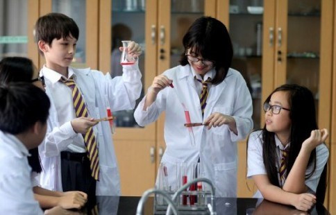 Các môn tích hợp trong chương trình sách giáo khoa đang là chủ đề được nhiều người quan tâm. (Ảnh minh hoạ: Báo Giáo dục và Thời đại) Các môn tích hợp trong chương trình sách giáo khoa đang là chủ đề được nhiều người quan tâm. (Ảnh minh hoạ: Báo Giáo dục và Thời đại)