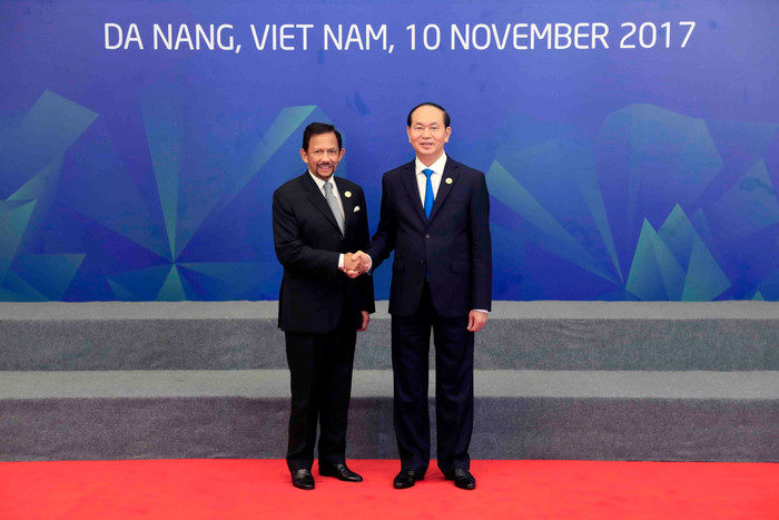 Chủ tịch nước Trần Đại Quang đón Quốc vương Brunei Darussalam, Haji Hassanal Bolkiah Chủ tịch nước Trần Đại Quang đón Quốc vương Brunei Darussalam, Haji Hassanal Bolkiah