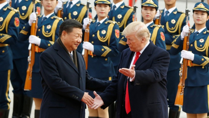 Chủ tịch Trung Quốc Tập Cận Bình và Tổng thống Mỹ Donald Trump duyệt đội danh dự (Ảnh: Tân Hoa Xã) Chủ tịch Trung Quốc Tập Cận Bình và Tổng thống Mỹ Donald Trump duyệt đội danh dự (Ảnh: Tân Hoa Xã)