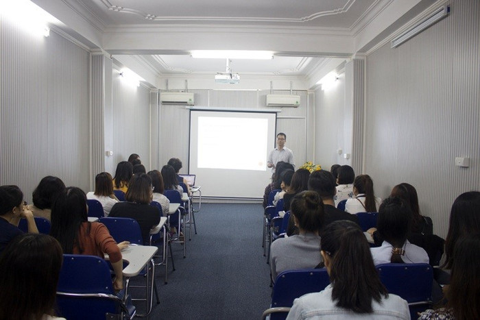 Ông Phạm Quang Hiệp chia sẻ trong buổi tổng kết Ông Phạm Quang Hiệp chia sẻ trong buổi tổng kết