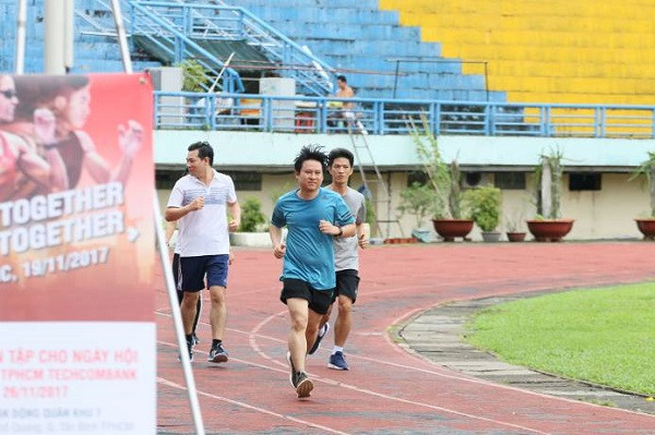 Anh Bùi Thanh Tùng rèn luyện cho giải Marathon Quốc tế Thành phố Hồ Chí Minh Techcombank diễn ra vào ngày 26/11 sắp tới Anh Bùi Thanh Tùng rèn luyện cho giải Marathon Quốc tế Thành phố Hồ Chí Minh Techcombank diễn ra vào ngày 26/11 sắp tới