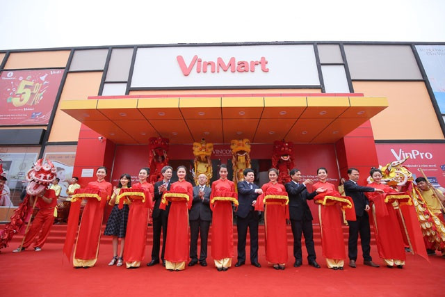 Hệ thống siêu thị VinMart phủ rộng gần 30 tỉnh thành trên toàn quốc. Hệ thống siêu thị VinMart phủ rộng gần 30 tỉnh thành trên toàn quốc.