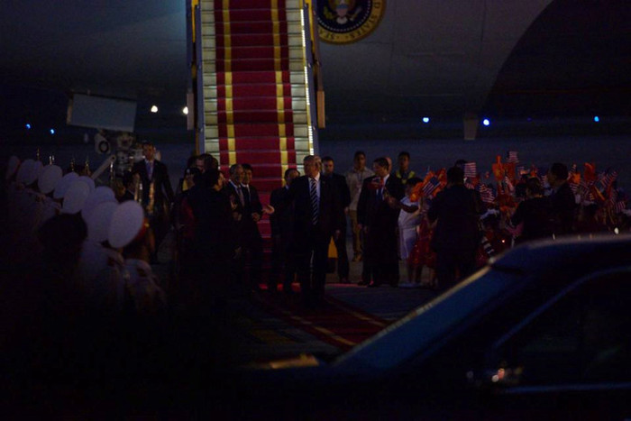 Tại Hà Nội, Tổng thống Mỹ sẽ thảo luận với các lãnh đạo cấp cao Việt Nam nhằm tăng cường mối quan hệ Đối tác Toàn diện giữa Việt Nam và Mỹ.