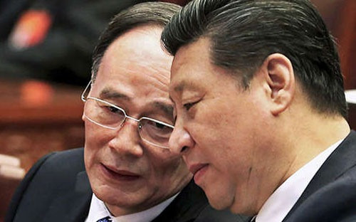 Ông Vương Kỳ Sơn (bên trái) cánh tay đắc lực một thời của ông Tập trong cuộc chiến chống tham nhũng (Ảnh: Reuters) Ông Vương Kỳ Sơn (bên trái) cánh tay đắc lực một thời của ông Tập trong cuộc chiến chống tham nhũng (Ảnh: Reuters)