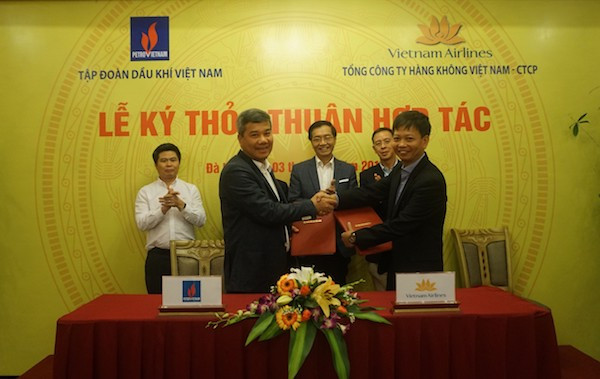 Lãnh đạo PVN và Vietnam Airlines ký Thỏa thuận hợp tác Lãnh đạo PVN và Vietnam Airlines ký Thỏa thuận hợp tác