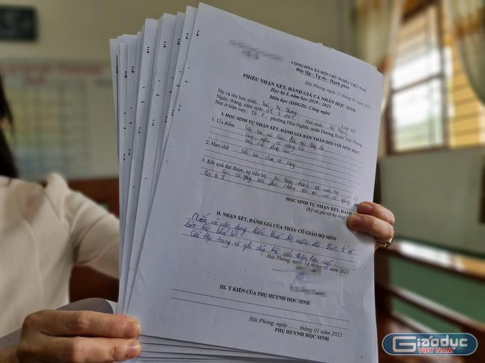 Phiếu nhận xét, đánh giá cá nhân học sinh mà giáo viên Hải Phòng phải thực hiện. (Ảnh: Lã Tiến) Phiếu nhận xét, đánh giá cá nhân học sinh mà giáo viên Hải Phòng phải thực hiện. (Ảnh: Lã Tiến)