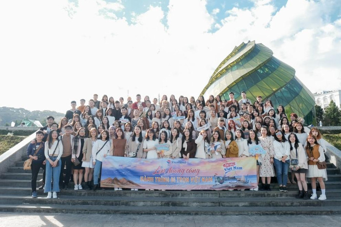 Giới trẻ hào hứng với hành trình Xuyên Việt Giới trẻ hào hứng với hành trình Xuyên Việt