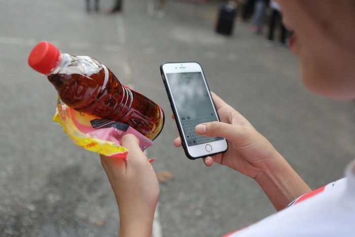 Dễ chơi, dễ trúng và trúng những giải thưởng giá trị cao như 100 triệu, 1.2 tỷ đồng là điểm khác biệt thu hút giới trẻ tham gia chương trình khuyến mãi của Tân Hiệp Phát. Dễ chơi, dễ trúng và trúng những giải thưởng giá trị cao như 100 triệu, 1.2 tỷ đồng là điểm khác biệt thu hút giới trẻ tham gia chương trình khuyến mãi của Tân Hiệp Phát.