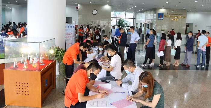 Đông đảo đoàn viên thanh niên các đơn vị PV Power, PVChem, VPI, PVEP tham gia hiến máu tình nguyện tại Hà Nội Đông đảo đoàn viên thanh niên các đơn vị PV Power, PVChem, VPI, PVEP tham gia hiến máu tình nguyện tại Hà Nội