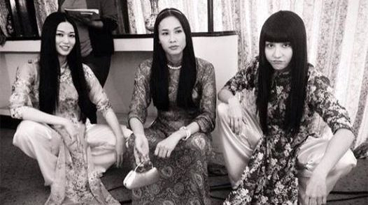 Tấm ảnh của ba người đẹp bị cư dân mạng &quot;ném đá&quot;