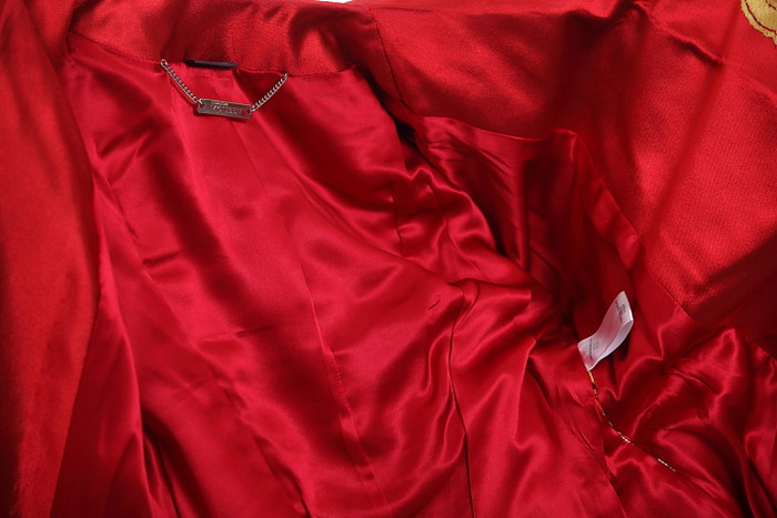 Bên trong của chiếc váy.