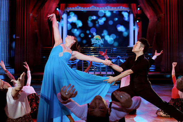 "Đừng nghĩ rằng tôi sẽ nói buồn chán hay thất vọng. Tôi đang nể mình lắm đây. Thực sự khi chỉ còn 2 cặp đấu là tôi và chị Chanh trước sự lựa chọn đi và ở lại, tôi đã nghĩ người phải dừng lại chính là cặp thi đấu của tôi. Tuy nhiên, tôi đã nói rất nhiều lần rồi, khi đi thi tôi xác định đây là một cuộc vui, với một bộ môn không phải sở trường của bản thân nên tôi không quá đặt áp lực cho mình", anh bàu tỏ cảm xúc khi phải rời sân chơi BNHV. (Theo Eva) "Đừng nghĩ rằng tôi sẽ nói buồn chán hay thất vọng. Tôi đang nể mình lắm đây. Thực sự khi chỉ còn 2 cặp đấu là tôi và chị Chanh trước sự lựa chọn đi và ở lại, tôi đã nghĩ người phải dừng lại chính là cặp thi đấu của tôi. Tuy nhiên, tôi đã nói rất nhiều lần rồi, khi đi thi tôi xác định đây là một cuộc vui, với một bộ môn không phải sở trường của bản thân nên tôi không quá đặt áp lực cho mình", anh bàu tỏ cảm xúc khi phải rời sân chơi BNHV. (Theo Eva)