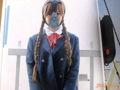 Trào lưu được bắt nguồn từ một nhân vật trong truyện tranh và nhanh chóng được các nữ sinh nhật bản copy lại style kỳ quặc này Trào lưu được bắt nguồn từ một nhân vật trong truyện tranh và nhanh chóng được các nữ sinh nhật bản copy lại style kỳ quặc này