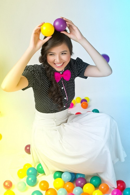 Vẻ đẹp của Kiều Khanh rất nhẹ nhàng, tinh tế nhưng cũng rất rực rỡ.