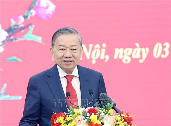 Tổng Bí thư Tô Lâm đánh giá cao những kết quả mà cán bộ, công chức, viên chức, người lao động Văn phòng Trung ương Đảng đã đạt được trong công tác tham mưu, phục vụ công tác lãnh đạo, chỉ đạo của Trung ương Đảng, Bộ Chính trị, Ban Bí thư. Ảnh: TTXVN Tổng Bí thư Tô Lâm đánh giá cao những kết quả mà cán bộ, công chức, viên chức, người lao động Văn phòng Trung ương Đảng đã đạt được trong công tác tham mưu, phục vụ công tác lãnh đạo, chỉ đạo của Trung ương Đảng, Bộ Chính trị, Ban Bí thư. Ảnh: TTXVN