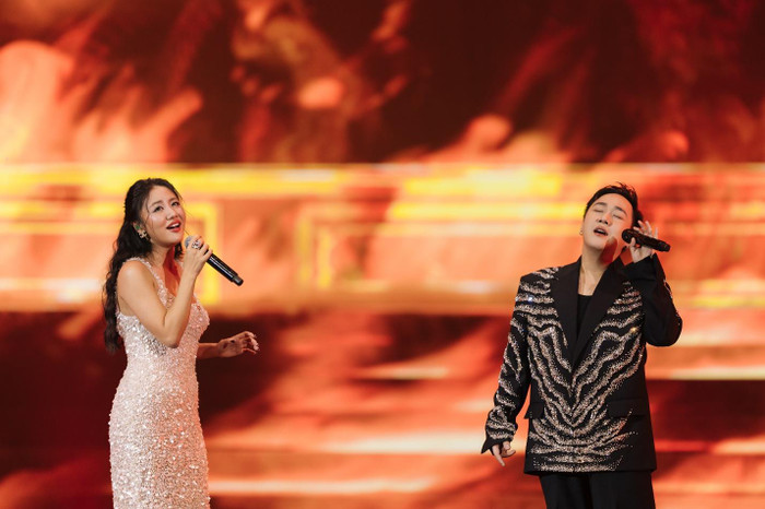 Trung Quân – Văn Mai Hương song ca ăn ý (Ảnh: BTC)