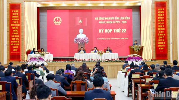 Quang cảnh kỳ họp. Quang cảnh kỳ họp.