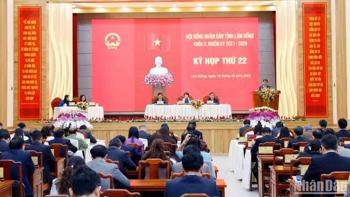 Quang cảnh kỳ họp.