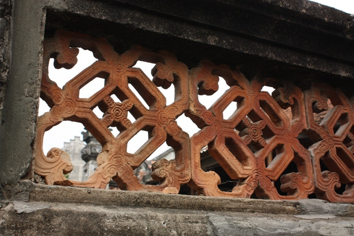 Những viên gạch trang trí đã có từ rất lâu đời như minh chứng cho một thời hưng thịnh Những viên gạch trang trí đã có từ rất lâu đời như minh chứng cho một thời hưng thịnh