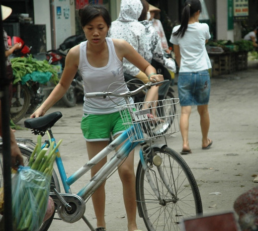 Rất mệt vì nắng nóng.