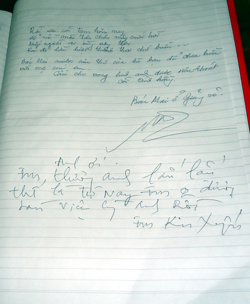 "Anh ơi, em thương anh lắm lắm.....", nghệ sỹ Kim Xuyến viết.