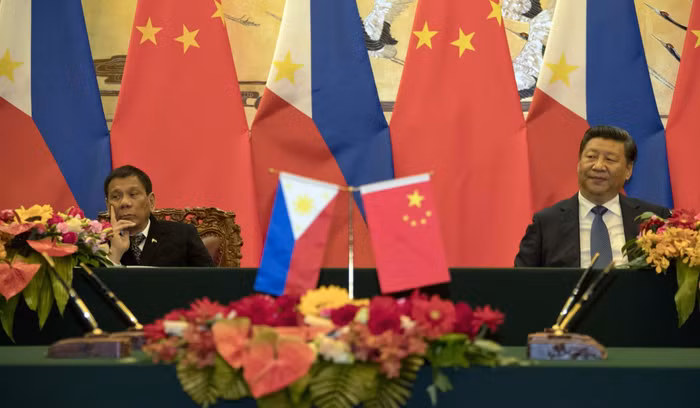 Tổng thống Philippines Rodrigo Duterte và Chủ tịch Trung Quốc Tập Cận Bình (Ảnh: AP)