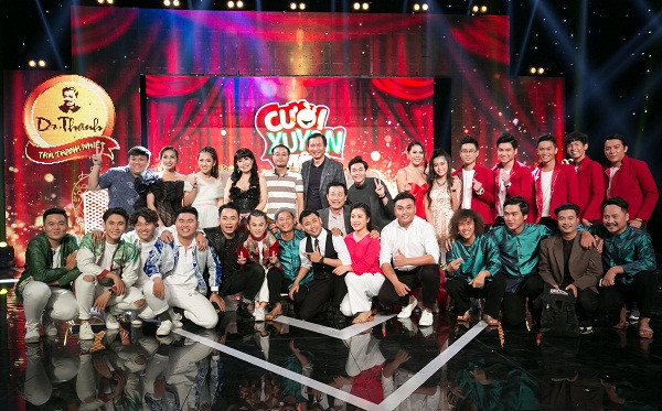 Cười Xuyên Việt -Tiếu Lâm Hội là cuộc thi dành riêng cho các nhóm hài kịch. Trong ảnh: Các nhóm hài tham gia tranh tài năm nay gồm nhóm Hey Man – Những Chàng Trai, nhóm Kỳ tài, nhóm Khủng long tí hon và nhóm The Beat. Cười Xuyên Việt -Tiếu Lâm Hội là cuộc thi dành riêng cho các nhóm hài kịch. Trong ảnh: Các nhóm hài tham gia tranh tài năm nay gồm nhóm Hey Man – Những Chàng Trai, nhóm Kỳ tài, nhóm Khủng long tí hon và nhóm The Beat.