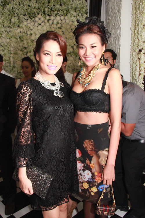 Nữ diễn viên Ngọc Ánh cũng khá mất điểm với chiếc váy ren đen này. Nữ diễn viên Ngọc Ánh cũng khá mất điểm với chiếc váy ren đen này.