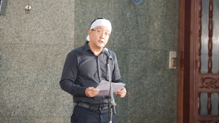 Đại diện gia đình phát biểu tại lễ truy điệu (Ảnh: V.D)