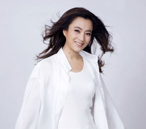 Lý Linh Ngọc ở tuổi 50 vẫn rất đẹp và quyến rũ. Năm 1984, Linh Ngọc kết hôn với "mối tình đầu", nhưng cuộc hôn nhân tan vỡ sau đó 9 năm. Hai năm sau, cô bén duyên với một người đàn ông Hoa gốc Canada và sang nước ngoài định cư. Cuộc hôn nhân này chấm dứt 10 năm sau đó. Hiện tại, Linh Ngọc sống với con trai ở Bắc Kinh và vẫn đeo đuổi nghiệp diễn xuất.