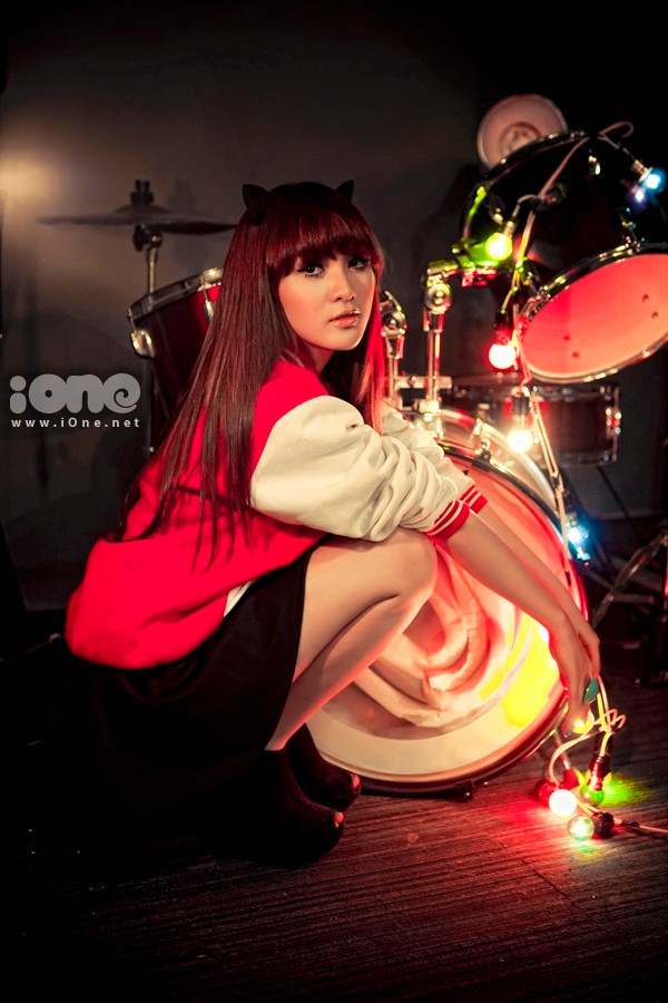 Đối mặt với các scandal, Kelly luôn chon giải pháp an toàn là im lặng và cố gắng làm thật tốt những công việc hiện tại của mình. (Theo Ione) Đối mặt với các scandal, Kelly luôn chon giải pháp an toàn là im lặng và cố gắng làm thật tốt những công việc hiện tại của mình. (Theo Ione)