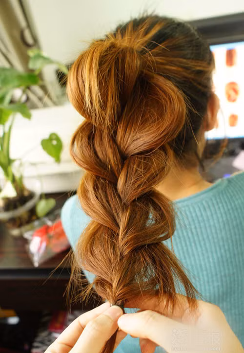 Sau khi tết xong thì nới lỏng các múi tết ra.