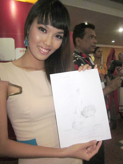 Khuyết điểm lớn nhất của Lan Khuê là nằm ở hàm răng Khuyết điểm lớn nhất của Lan Khuê là nằm ở hàm răng