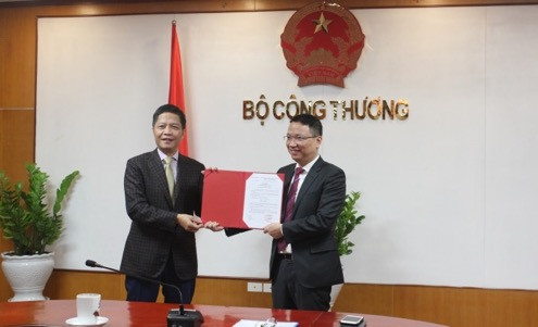 Tôi muốn biết, xin lỗi xong thì Bộ trưởng sẽ làm gì? ảnh 3 Tôi muốn biết, xin lỗi xong thì Bộ trưởng sẽ làm gì? ảnh 3