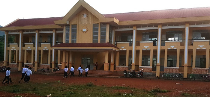 Điểm trường Trung học cơ sở Cư Pui đưa vào sử dụng giúp hàng trăm học sinh ở các thôn đồng bào Mông không phải đi học xa Điểm trường Trung học cơ sở Cư Pui đưa vào sử dụng giúp hàng trăm học sinh ở các thôn đồng bào Mông không phải đi học xa