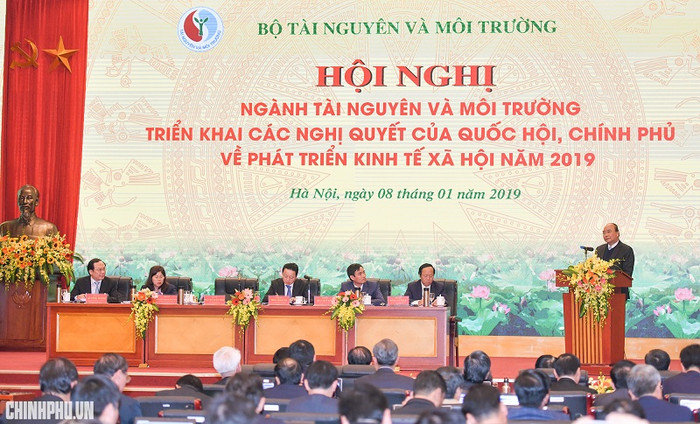 Thủ tướng Nguyễn Xuân Phúc dự Hội nghị của ngành tài nguyên và môi trường triển khai các nghị quyết của Quốc hội, Chính phủ về phát triển kinh tế-xã hội năm 2019. Ảnh: Chinhphu.vn Thủ tướng Nguyễn Xuân Phúc dự Hội nghị của ngành tài nguyên và môi trường triển khai các nghị quyết của Quốc hội, Chính phủ về phát triển kinh tế-xã hội năm 2019. Ảnh: Chinhphu.vn