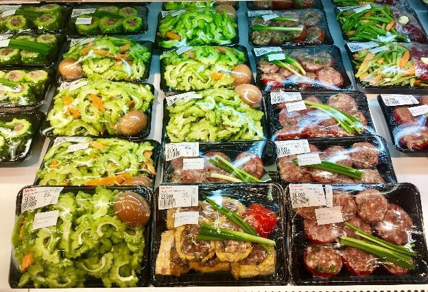 Các dòng sản phẩm Cutting (sơ chế sẵn) của VinMart & VinMart+ đã được nêm gia vị sẵn, người sử dụng chỉ cần chế biến, tiết kiệm gần 70% thời gian nấu nướng. Các dòng sản phẩm Cutting (sơ chế sẵn) của VinMart & VinMart+ đã được nêm gia vị sẵn, người sử dụng chỉ cần chế biến, tiết kiệm gần 70% thời gian nấu nướng.