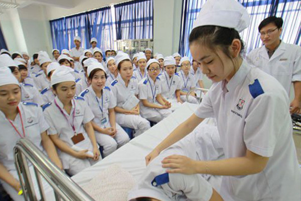 Học giỏi lớp 12 được vào đại học, nhiều trường rộng tay cho điểm ảnh 3 Học giỏi lớp 12 được vào đại học, nhiều trường rộng tay cho điểm ảnh 3