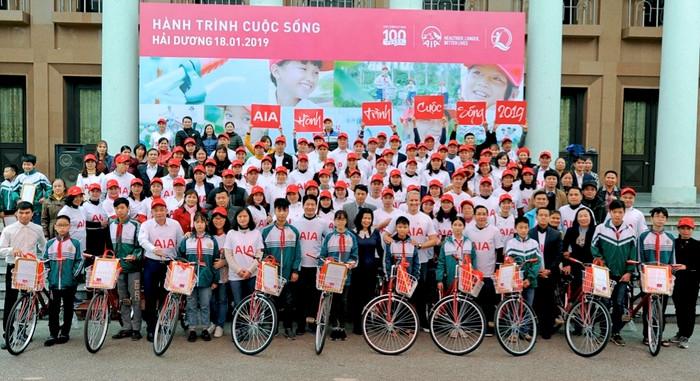 Trao tặng xe đạp cho trẻ em khó khăn tỉnh Hải Dương trong chuỗi sự kiện Hành trình Cuộc sống Trao tặng xe đạp cho trẻ em khó khăn tỉnh Hải Dương trong chuỗi sự kiện Hành trình Cuộc sống