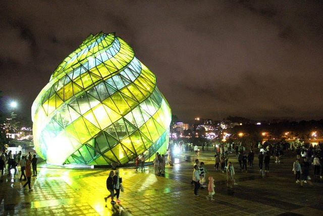 Biểu tượng nụ hồng trung tâm Đà Lạt hấp dẫn du khách.