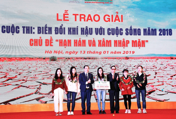 Trao giải Biến đổi khí hậu với cuộc sống” năm 2018 Trao giải Biến đổi khí hậu với cuộc sống” năm 2018