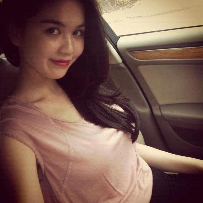 Khi không make-up Ngọc Trinh vẫn khiến nhiều người ngưỡng mộ về một nhan sắc xinh đẹp