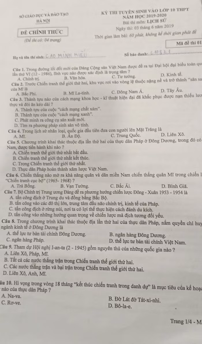 Đề thi môn Lịch Sử được đánh giá khá dễ và vừa sức với học sinh (Ảnh: Vũ Ninh)