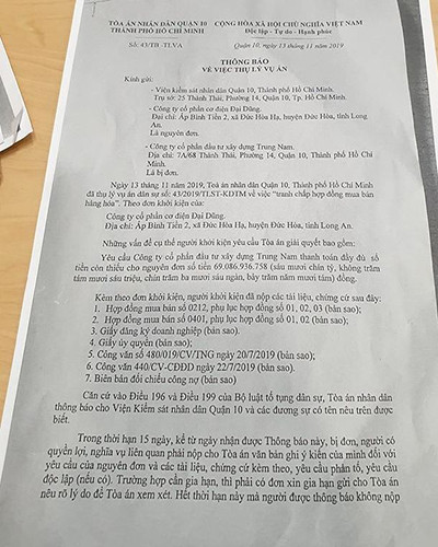 Thông báo số 43 của Tòa án nhân dân quận 10 về việc thụ lý vụ án dân sự (ảnh: P.L) Thông báo số 43 của Tòa án nhân dân quận 10 về việc thụ lý vụ án dân sự (ảnh: P.L)