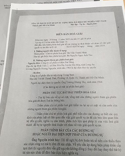 Biên bản hòa giải giữa hai bên tại Tòa án nhân dân quận 10 (ảnh: P.L) Biên bản hòa giải giữa hai bên tại Tòa án nhân dân quận 10 (ảnh: P.L)
