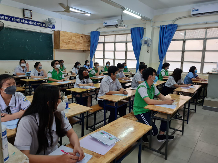 Thí sinh Thành phố Hồ Chí Minh tham gia kỳ thi tốt nghiệp THPT năm 2021 (ảnh: P.L) Thí sinh Thành phố Hồ Chí Minh tham gia kỳ thi tốt nghiệp THPT năm 2021 (ảnh: P.L)