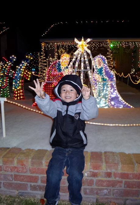 Một vài hình ảnh khác của Bảo Nam trong đêm Noel tại Mỹ. Một vài hình ảnh khác của Bảo Nam trong đêm Noel tại Mỹ.