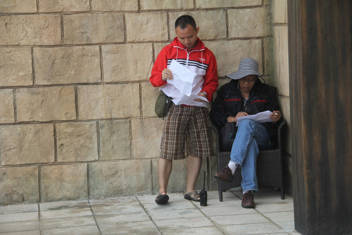 Hai bố con Lại Văn Sâm làm việc tại cuộc thi Hoa hậu VN 2012. Ảnh: Văn Trinh Hai bố con Lại Văn Sâm làm việc tại cuộc thi Hoa hậu VN 2012. Ảnh: Văn Trinh