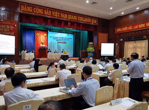 Đại học cổ đông bất thường (lần 2) của Trường Đại học Hoa Sen (ảnh: P.L) Đại học cổ đông bất thường (lần 2) của Trường Đại học Hoa Sen (ảnh: P.L)